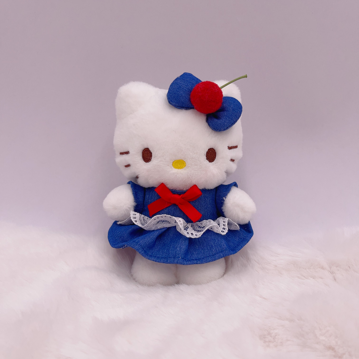 Keychain - 4-inch Sitting Hello Kitty